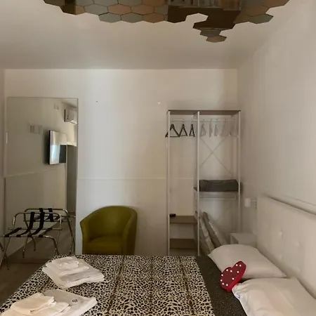 Affittacamere Visavi' Luxury Torre A Mare