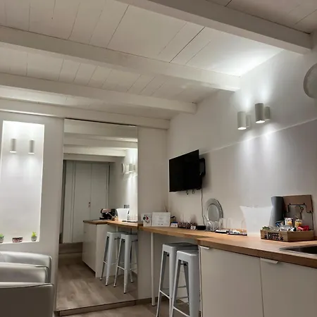 Visavi' Luxury Πανσιόν 4*